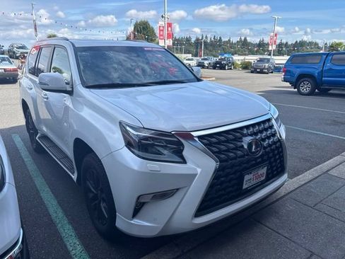 Used 2022 Lexus GX 460 Premium w/ Premium Package AWD/4WD image 3