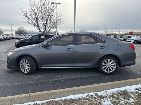 Used 2014 Toyota Camry XLE image 6
