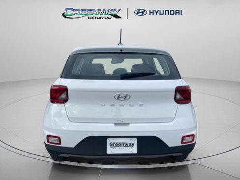 New 2026 Hyundai Venue SE image 7
