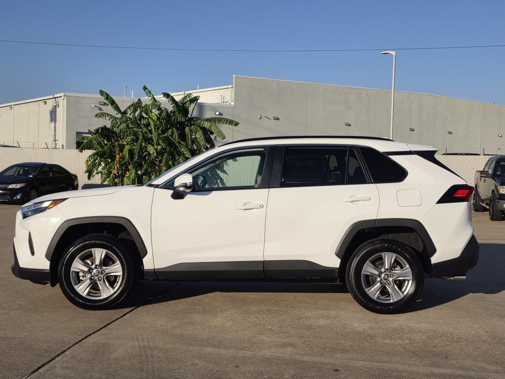 Used 2025 Toyota RAV4 XLE FWD image 6