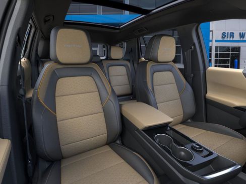 New 2026 Chevrolet Equinox ACTIV w/ Convenience Package III image 16