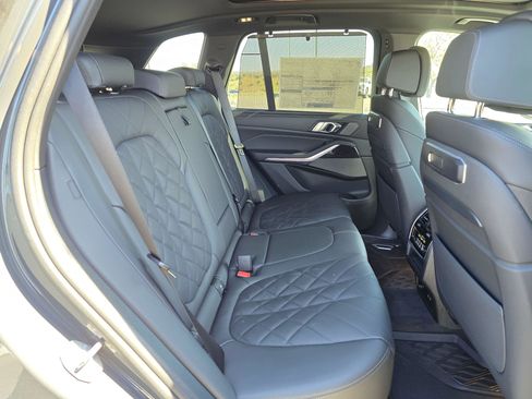 New 2026 BMW X5 xDrive40i w/ Executive Package AWD/4WD image 14