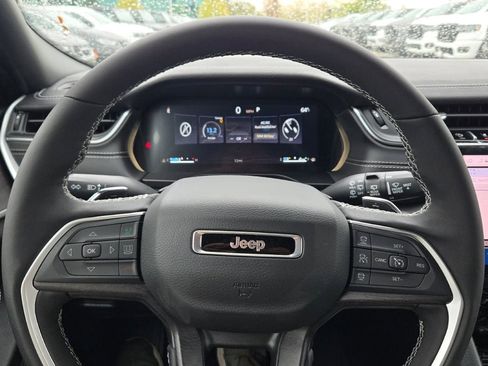 New 2025 Jeep Grand Cherokee Limited w/ MOPAR Finishing Package image 35