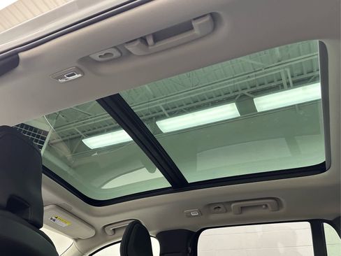 Used 2025 Volvo XC90 B6 Plus w/ Protection Package Premier image 43