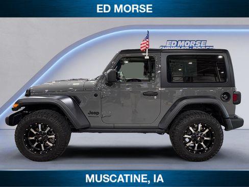Used 2022 Jeep Wrangler Sport AWD/4WD image 2
