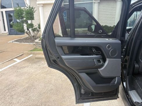 Used 2018 Land Rover Range Rover HSE AWD/4WD image 16