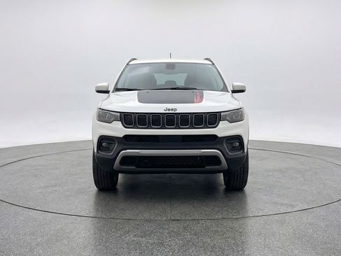 Used 2025 Jeep Compass Trailhawk image 2
