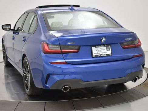 Used 2022 BMW 330i xDrive Sedan w/ M Sport Package AWD/4WD image 19