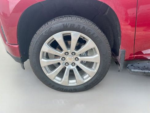 Used 2022 Chevrolet Silverado 1500 High Country AWD/4WD image 32
