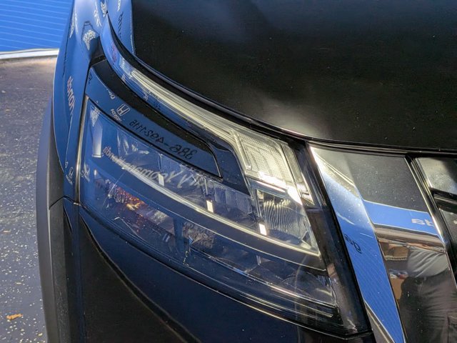 Used 2023 Nissan Pathfinder S AWD/4WD image 11