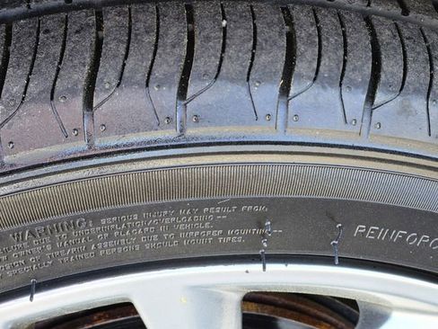 Used 2017 Lincoln MKC Reserve image 11