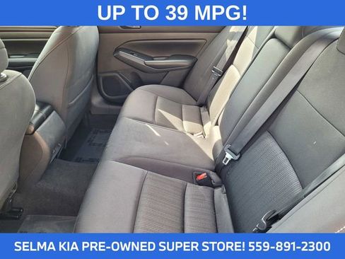 Used 2024 Nissan Altima 2.5 SV image 8