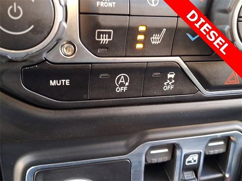 Used 2022 Jeep Wrangler Unlimited Sport image 29