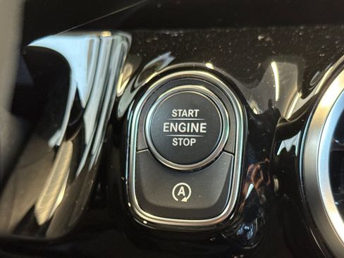 Used 2023 Mercedes-Benz GLA 250 image 28