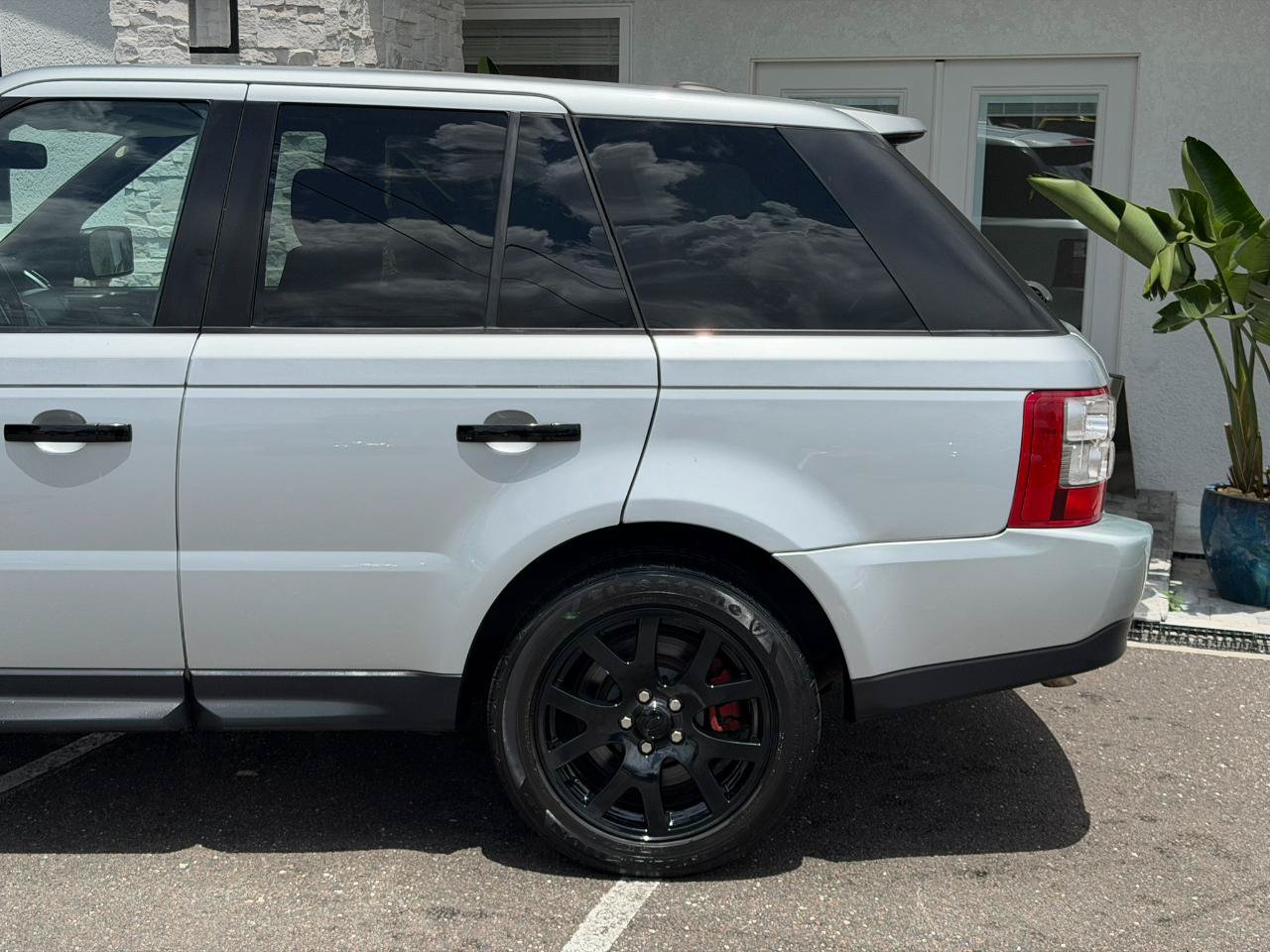 Used 2009 Land Rover Range Rover Sport HSE AWD/4WD image 10