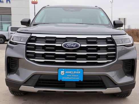 New 2026 Ford Explorer Active AWD/4WD image 7