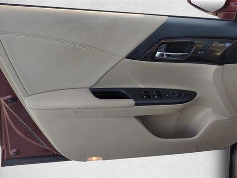 Used 2017 Honda Accord EX-L image 7