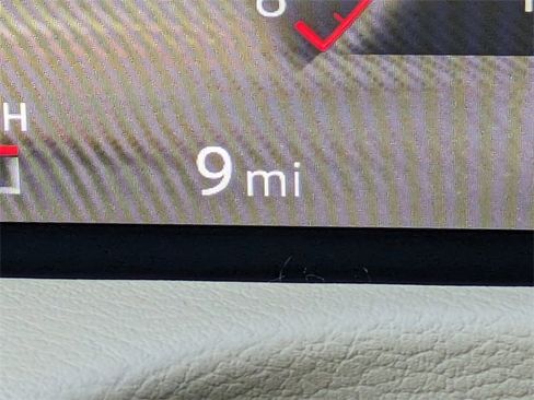 New 2026 Nissan Armada SL w/ Captain's Chari Seat Package image 33