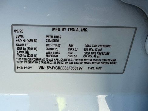 Used 2020 Tesla Model Y Long Range image 37