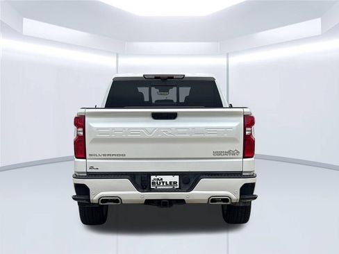 Used 2025 Chevrolet Silverado 1500 High Country AWD/4WD image 6