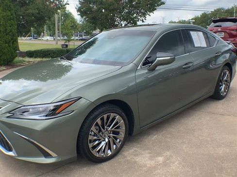 Certified 2024 Lexus ES 300h Ultra Luxury image 4