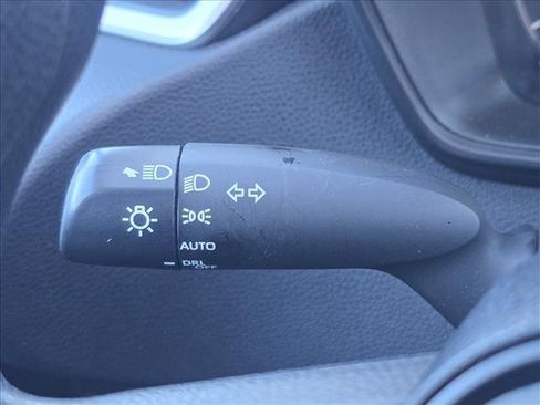 Used 2023 Toyota Corolla LE image 21