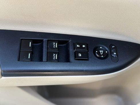 Used 2015 Honda Accord Touring image 28