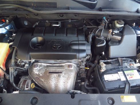 Used 2012 Toyota RAV4 Base 4dr SUV w/ Value Pkg image 34