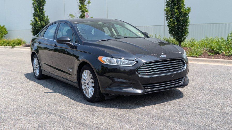 Used 2015 Ford Fusion S FWD image 1
