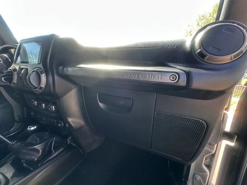 Used 2015 Jeep Wrangler Unlimited Sport w/ Quick Order Package 23S AWD/4WD image 22