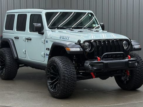 Used 2024 Jeep Wrangler Unlimited AWD/4WD image 7
