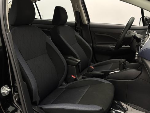 Used 2025 Nissan Versa SV FWD image 35