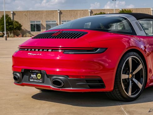 Used 2023 Porsche 911 Targa 4S AWD/4WD image 18