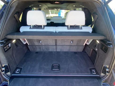 Used 2024 BMW X7 xDrive40i w/ Executive Package image 21