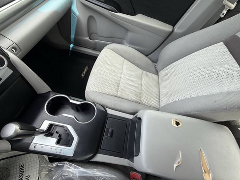 Used 2013 Toyota Camry LE FWD image 26