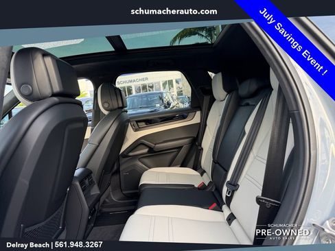 Used 2026 Porsche Cayenne GTS AWD/4WD image 13