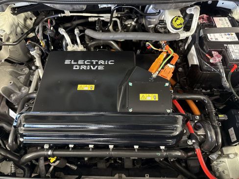 Used 2017 Mercedes-Benz B 250e image 28