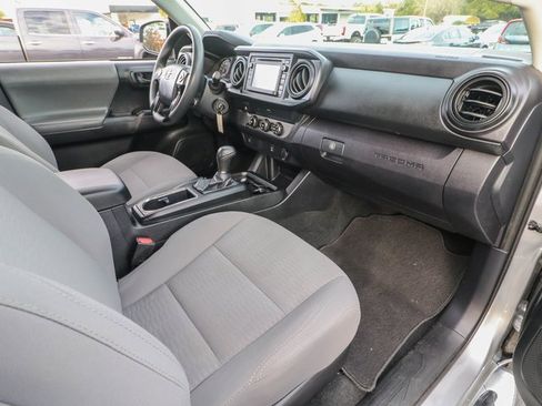 Used 2019 Toyota Tacoma 2WD Access Cab image 21