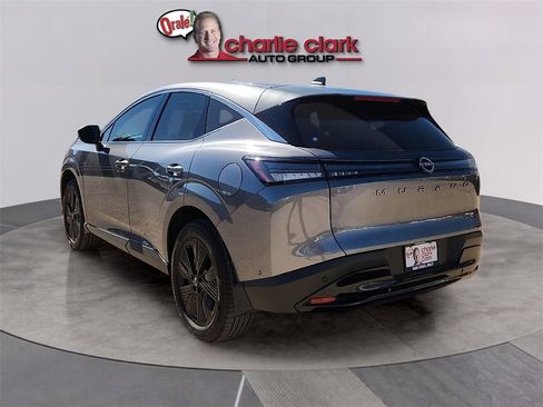 Used 2025 Nissan Murano SV image 3