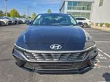 New 2025 Hyundai Elantra SE image 3