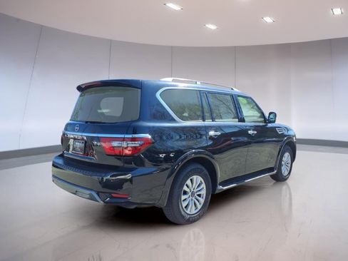 Used 2024 Nissan Armada SV AWD/4WD image 4