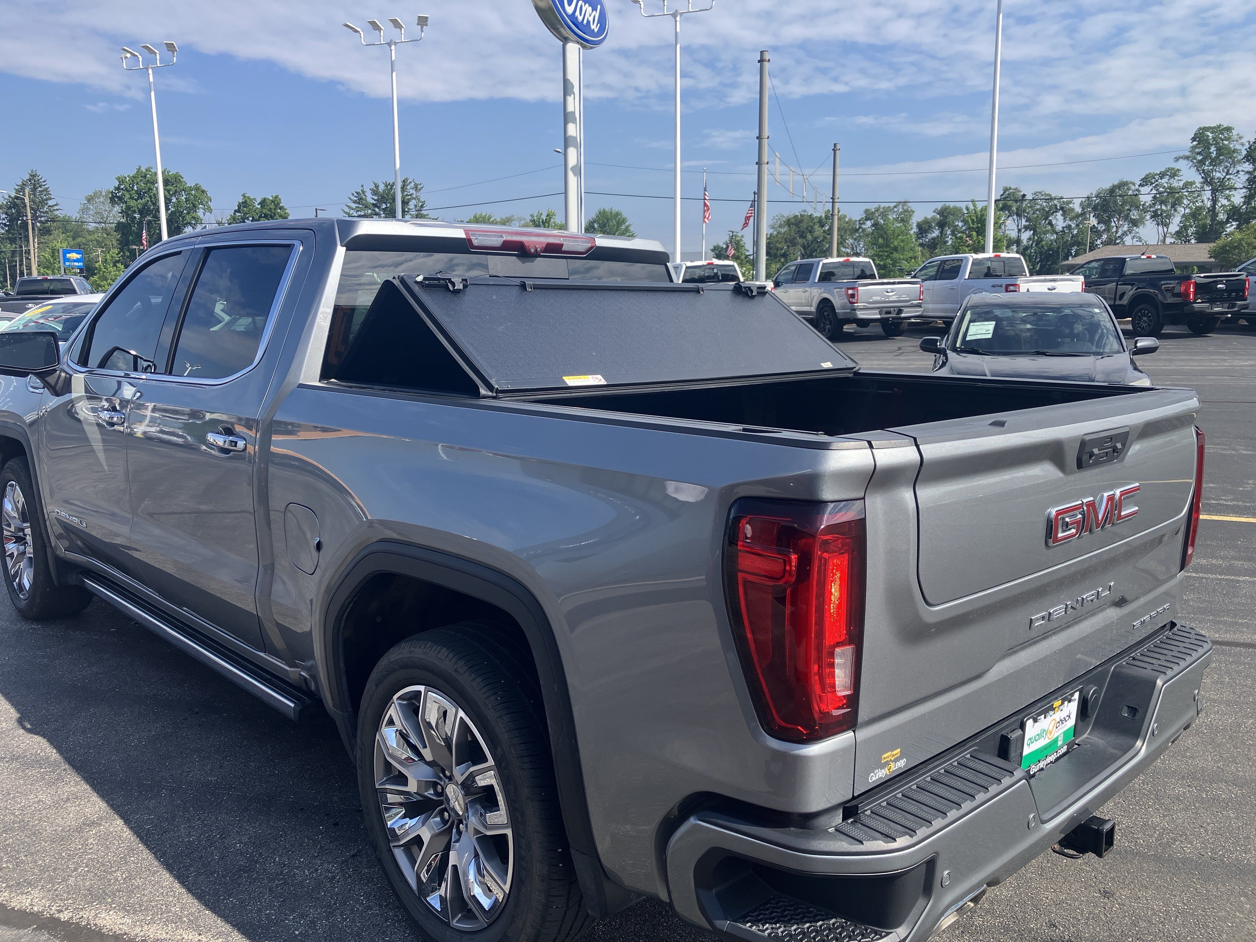 Used 2023 GMC Sierra 1500 Denali w/ Denali Reserve Package AWD/4WD image 5