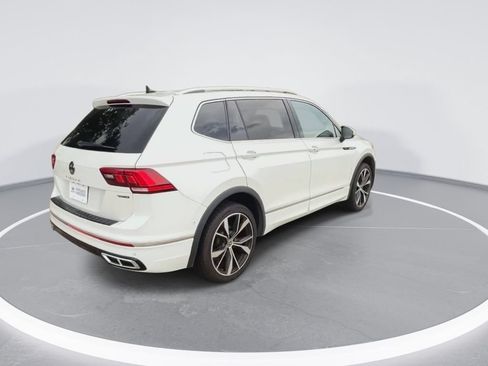 Used 2023 Volkswagen Tiguan SEL R-Line AWD/4WD image 8