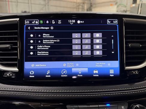 Certified 2023 Chrysler Pacifica Touring-L AWD/4WD image 12