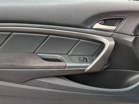 Used 2010 Honda Accord LX-S image 9