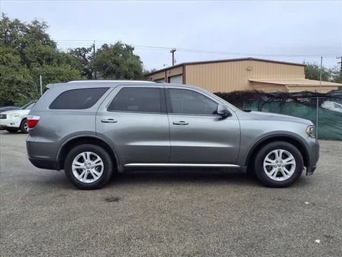 Used 2011 Dodge Durango Crew w/ Trailer Tow Group IV RWD image 3