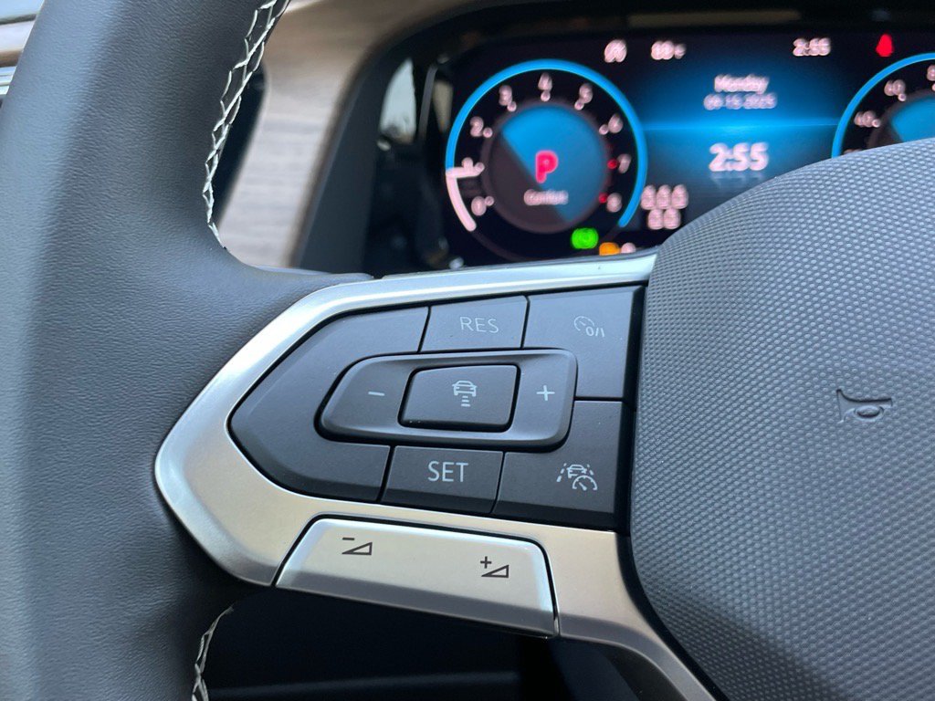 New 2026 Volkswagen Atlas SE FWD image 19