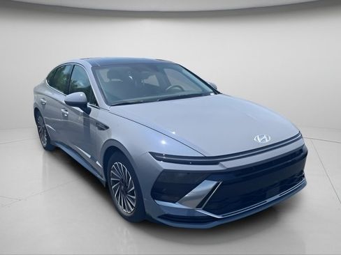 Used 2026 Hyundai Sonata SEL FWD image 5