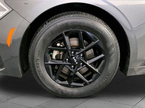 Certified 2025 Kia K5 LXS FWD image 9
