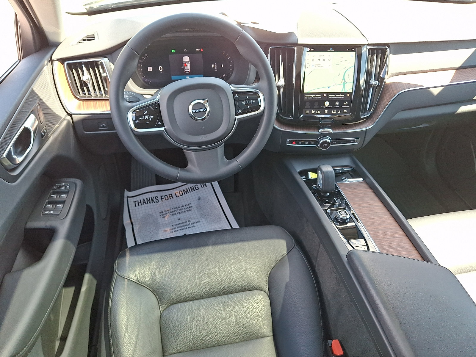 Certified 2024 Volvo XC60 B5 Plus w/ Protection Package Premier AWD/4WD image 11